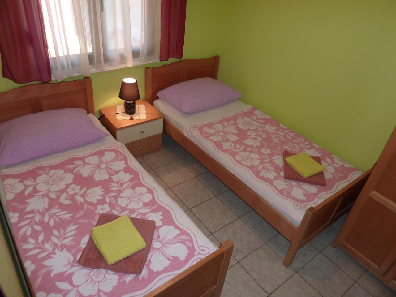 Queen Beach Apartments - Private Pool - Sabunike III بريفلاكا المظهر الخارجي الصورة