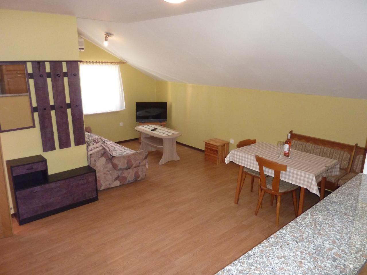 Queen Beach Apartments - Private Pool - Sabunike III بريفلاكا المظهر الخارجي الصورة
